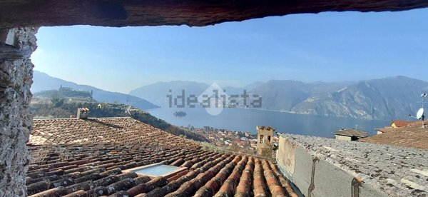 appartamento in vendita a Marone