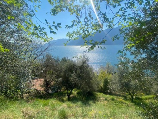 casa indipendente in vendita a Marone