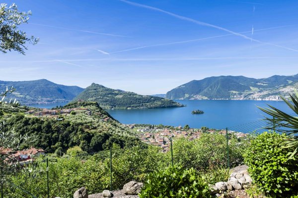 casa indipendente in vendita a Marone