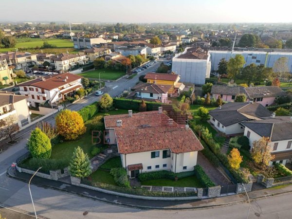 casa indipendente in vendita a Mazzano in zona Molinetto