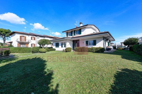 casa indipendente in vendita a Mazzano in zona Ciliverghe