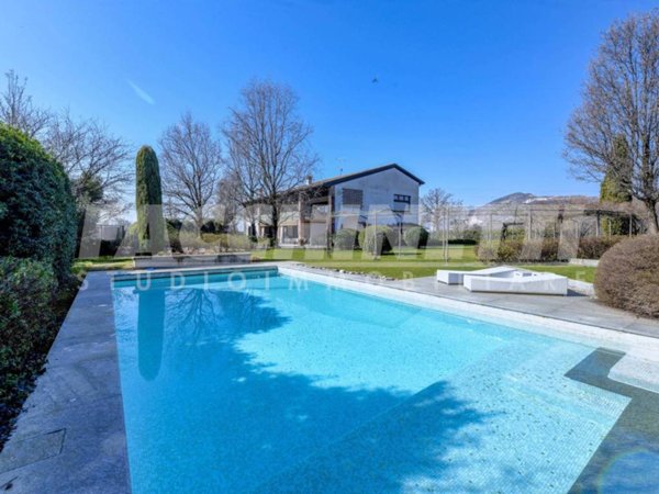 casa indipendente in vendita a Mazzano