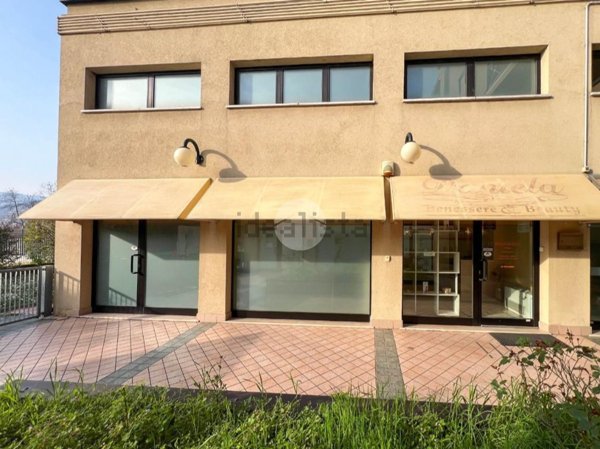 locale commerciale in vendita a Mazzano