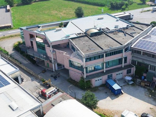 locale commerciale in vendita a Mazzano in zona Molinetto