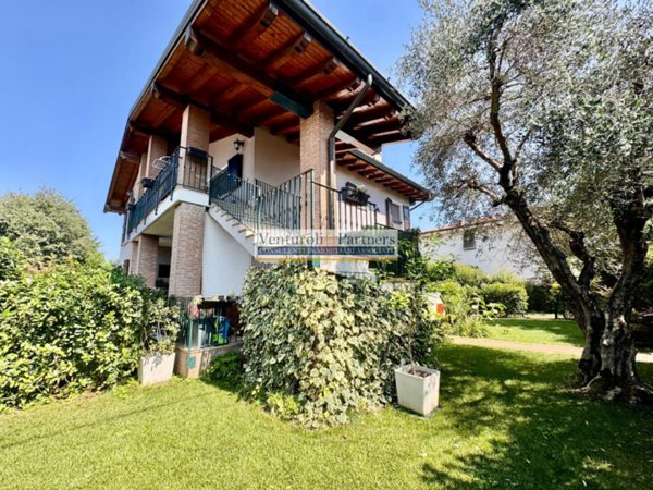 casa indipendente in vendita a Mazzano