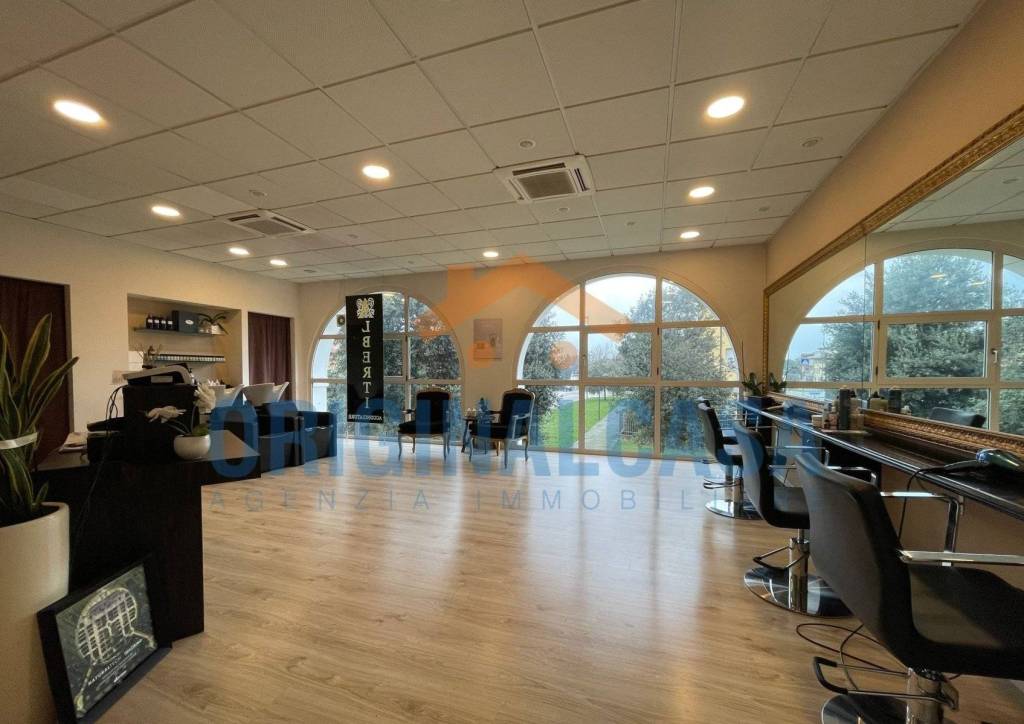 negozio in vendita a Mazzano