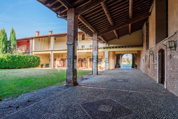 casa indipendente in vendita a Mazzano in zona Ciliverghe