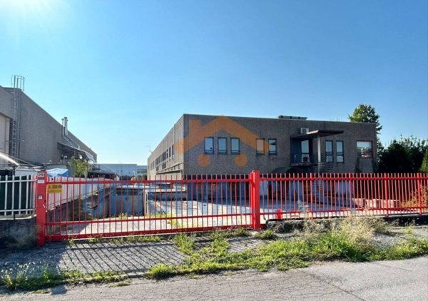 locale commerciale in vendita a Mazzano in zona Molinetto