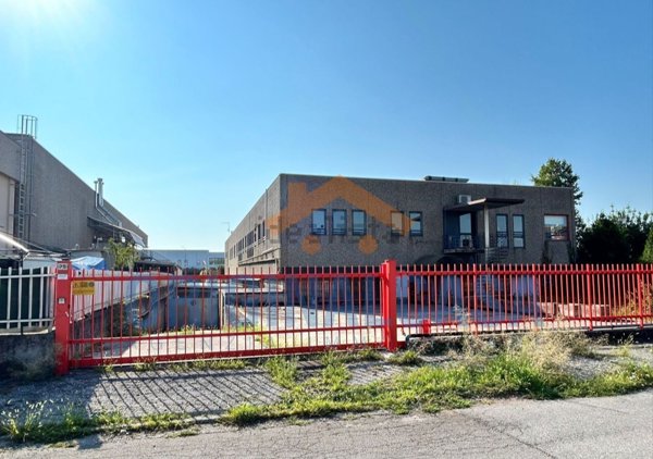 capannone in vendita a Mazzano in zona Molinetto