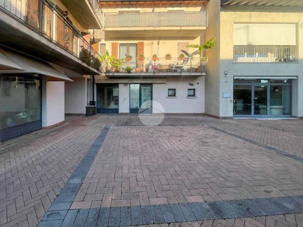 negozio in vendita a Mazzano in zona Molinetto