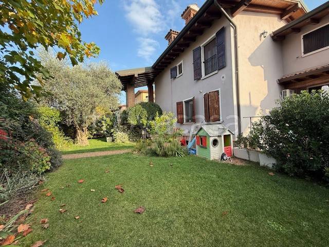 casa indipendente in vendita a Mazzano in zona Molinetto