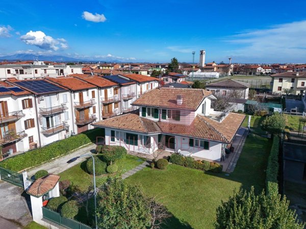casa indipendente in vendita a Mazzano in zona Ciliverghe