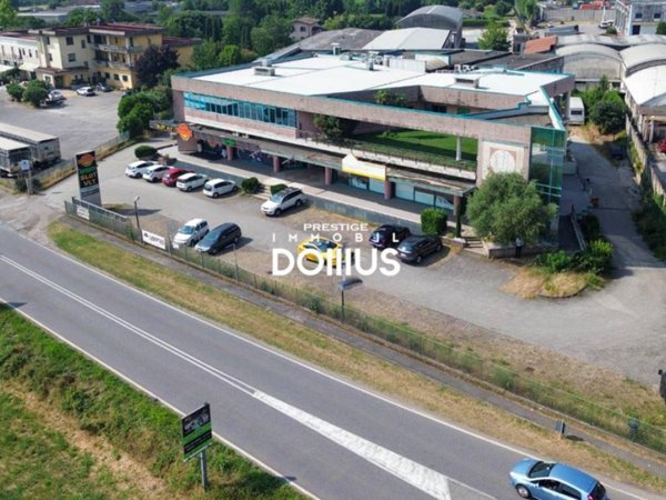 locale commerciale in vendita a Mazzano in zona Molinetto