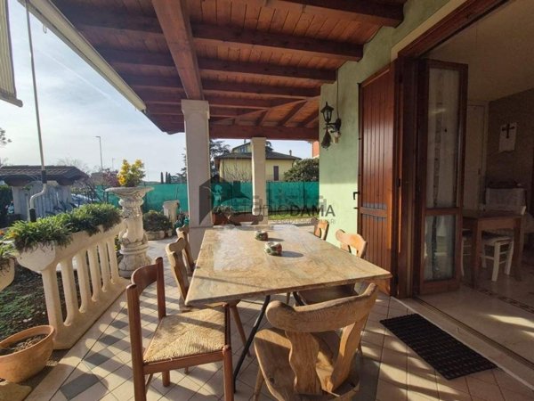 casa indipendente in vendita a Mazzano in zona Molinetto