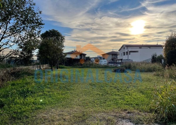 terreno edificabile in vendita a Mazzano in zona Ciliverghe