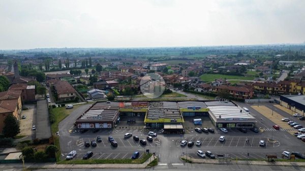 locale commerciale in vendita a Mazzano