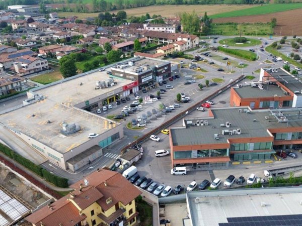 negozio in vendita a Mazzano in zona Molinetto
