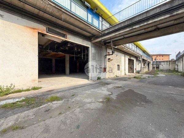 locale commerciale in vendita a Mazzano