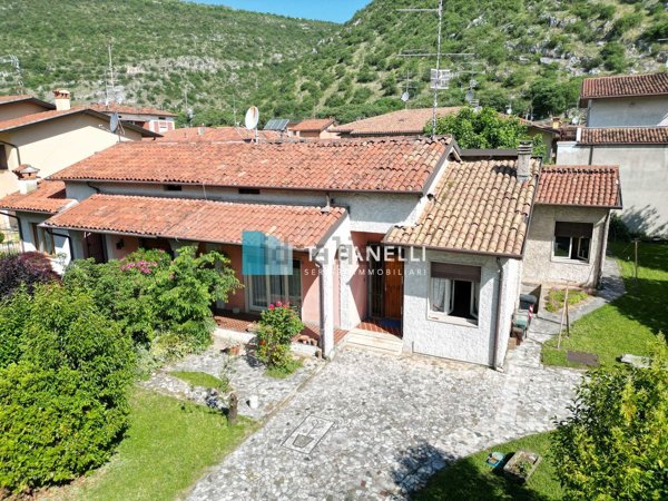 casa indipendente in vendita a Mazzano in zona Molinetto