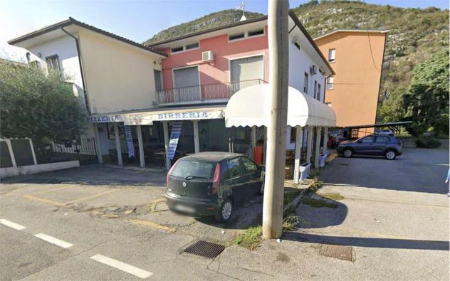 negozio in vendita a Mazzano in zona Molinetto