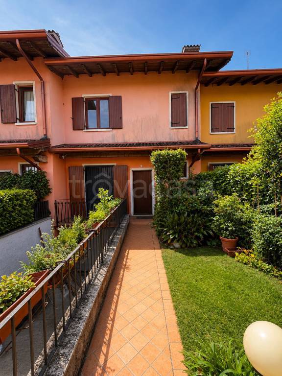 casa indipendente in vendita a Mazzano in zona Molinetto