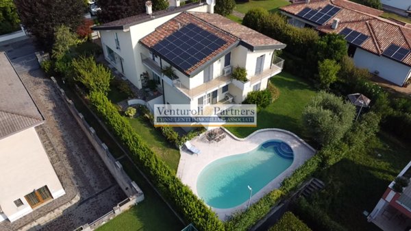 casa indipendente in vendita a Mazzano