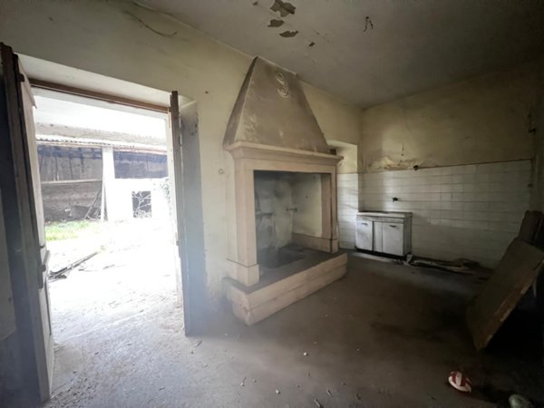 casale in vendita a Mazzano in zona Molinetto