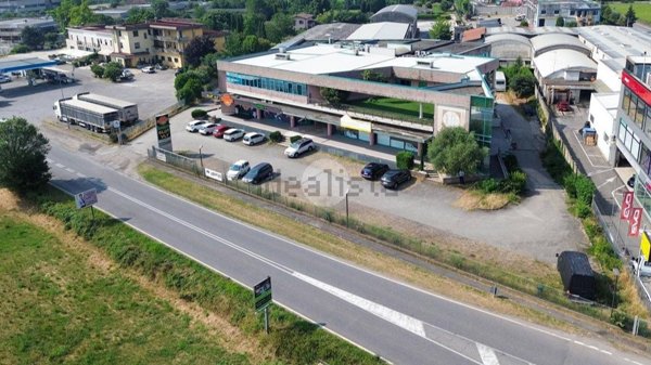 locale commerciale in vendita a Mazzano in zona Molinetto