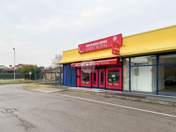 locale commerciale in vendita a Mazzano in zona Ciliverghe