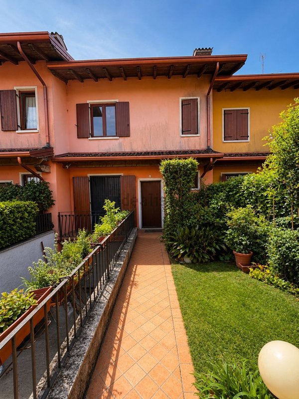 casa indipendente in vendita a Mazzano in zona Molinetto