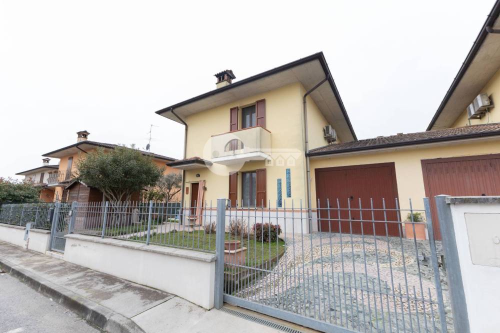 casa indipendente in vendita a Milzano