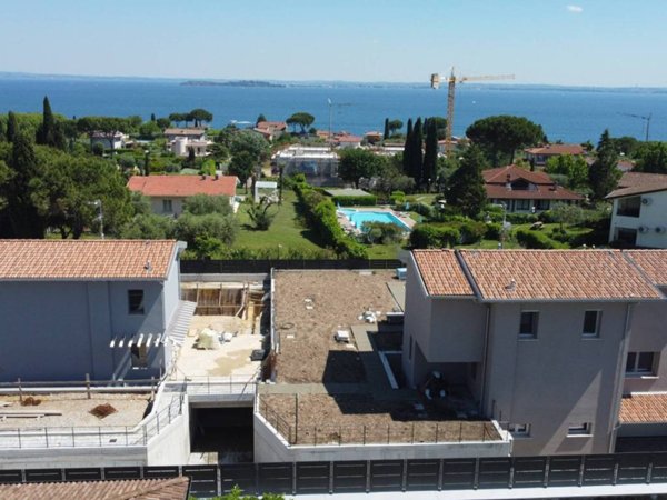 casa indipendente in vendita a Moniga del Garda