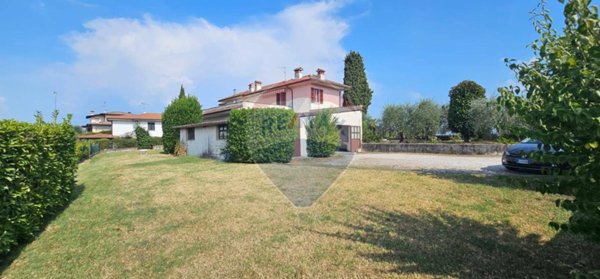 casa indipendente in vendita a Moniga del Garda