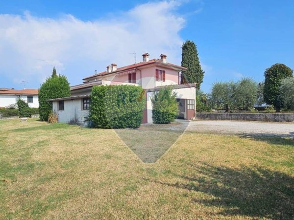 casa indipendente in vendita a Moniga del Garda