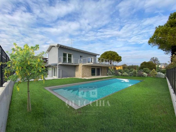 casa indipendente in vendita a Moniga del Garda