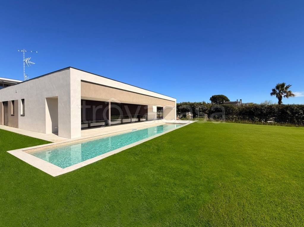 casa indipendente in vendita a Moniga del Garda