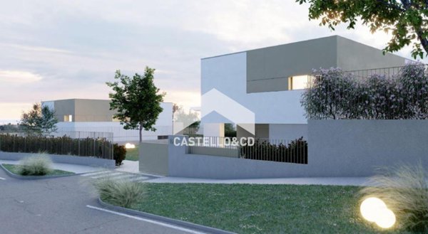 casa indipendente in vendita a Moniga del Garda