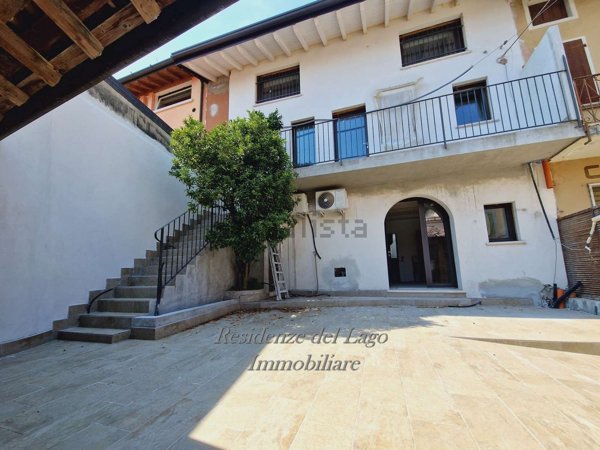 casa indipendente in vendita a Moniga del Garda
