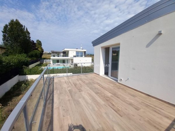 casa indipendente in vendita a Moniga del Garda