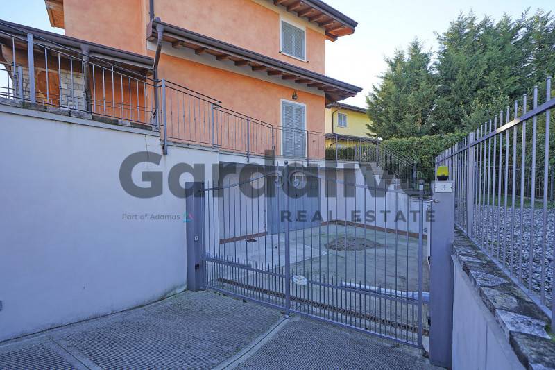 casa indipendente in vendita a Moniga del Garda