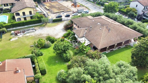 casa indipendente in vendita a Moniga del Garda