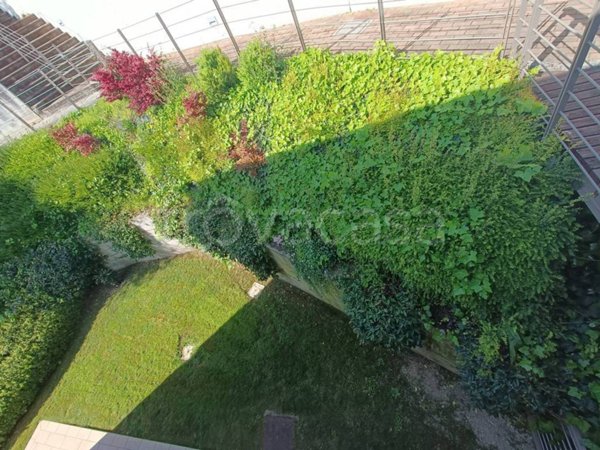 casa indipendente in vendita a Moniga del Garda