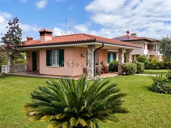 casa indipendente in vendita a Moniga del Garda