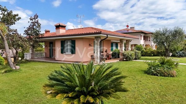 casa indipendente in vendita a Moniga del Garda