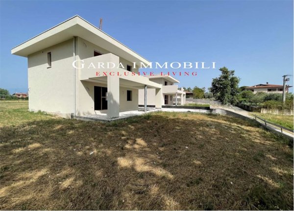 casa indipendente in vendita a Moniga del Garda