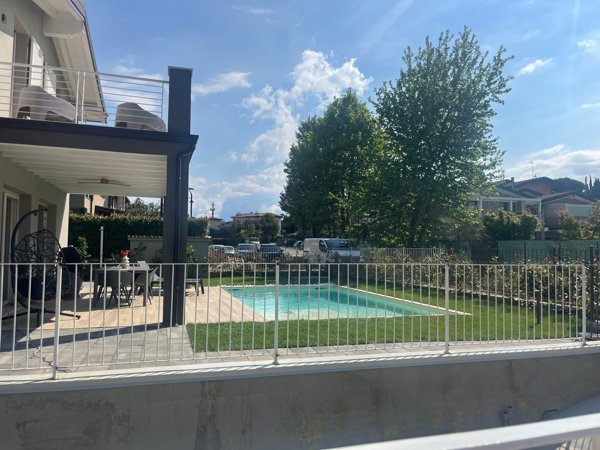 casa indipendente in vendita a Moniga del Garda