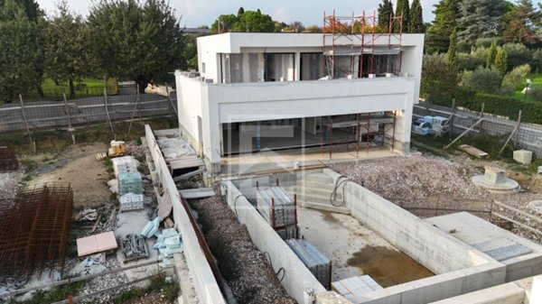 casa indipendente in vendita a Moniga del Garda
