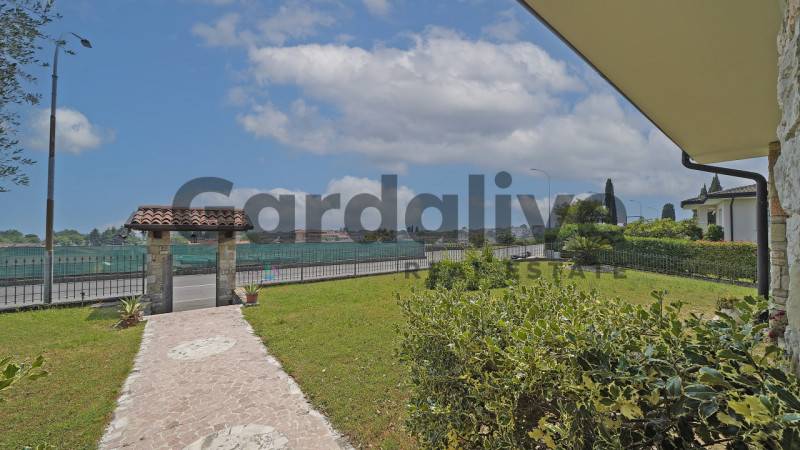 casa indipendente in vendita a Moniga del Garda