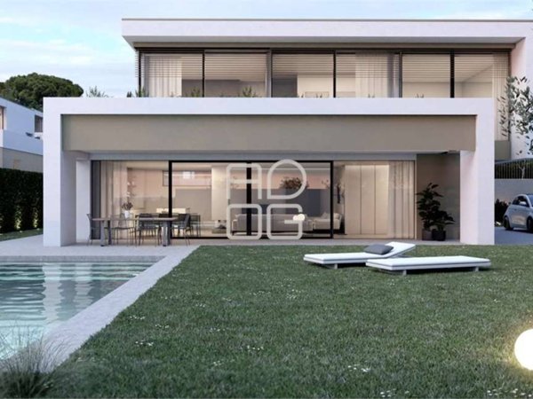 casa indipendente in vendita a Moniga del Garda