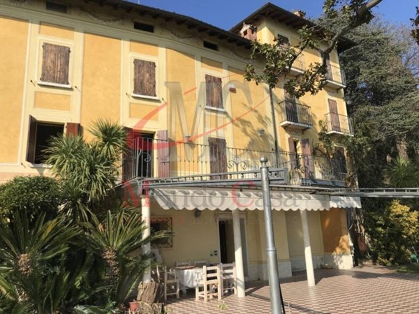 casa indipendente in vendita a Moniga del Garda